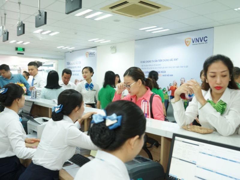 Hoàn thành xuất sắc hai tháng thử việc, ứng viên được tham gia đầy đủ BHXH và BHYT